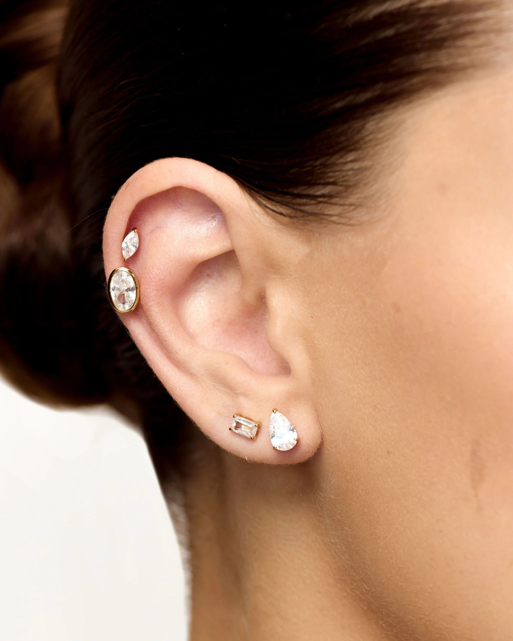 Emerald Claw Stud Earring - Image 2